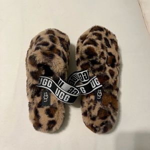 Ugg slipper/slides lounge shoes animal print